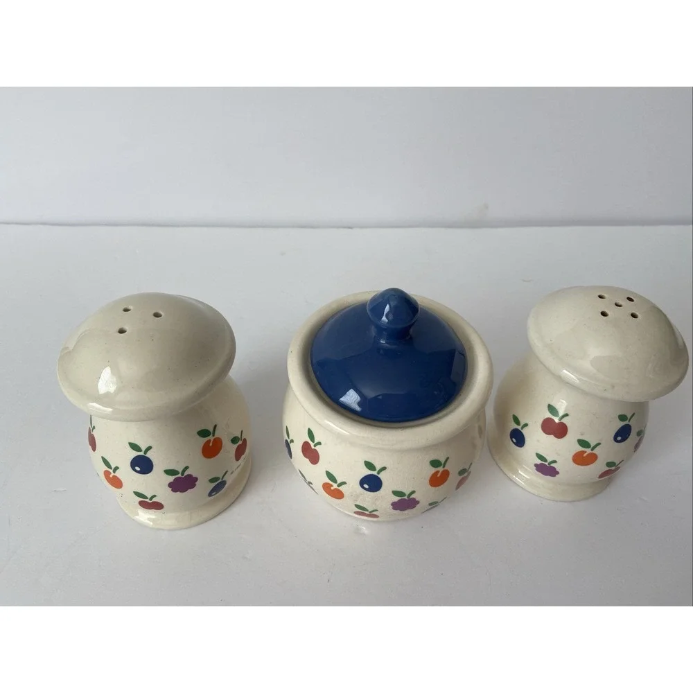 Vintage 1984 New Avenues Orchard Salt Pepper‎ & Sugar Bowl Set